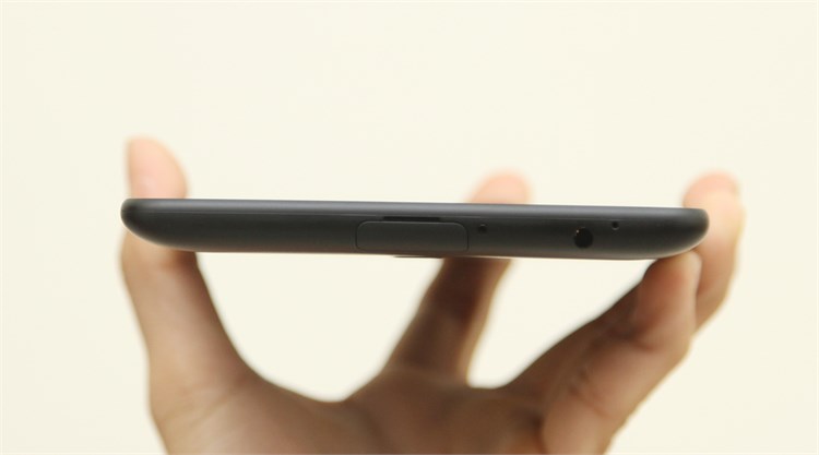 Máy tính bảng LG G Pad 7 (V400) Màu Đen