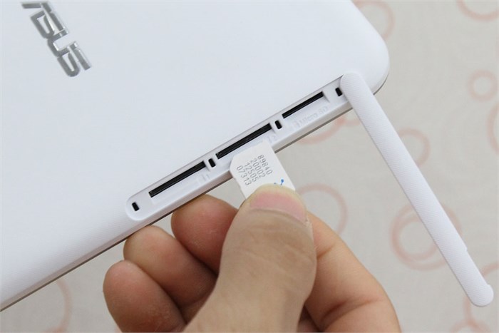 Máy tính bảng ASUS Fonepad 8 (FE380CG)