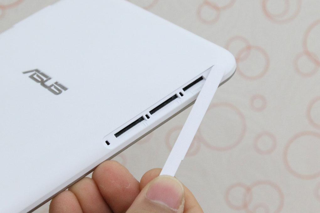 ASUS Fonepad 8 (FE380CG) - 16