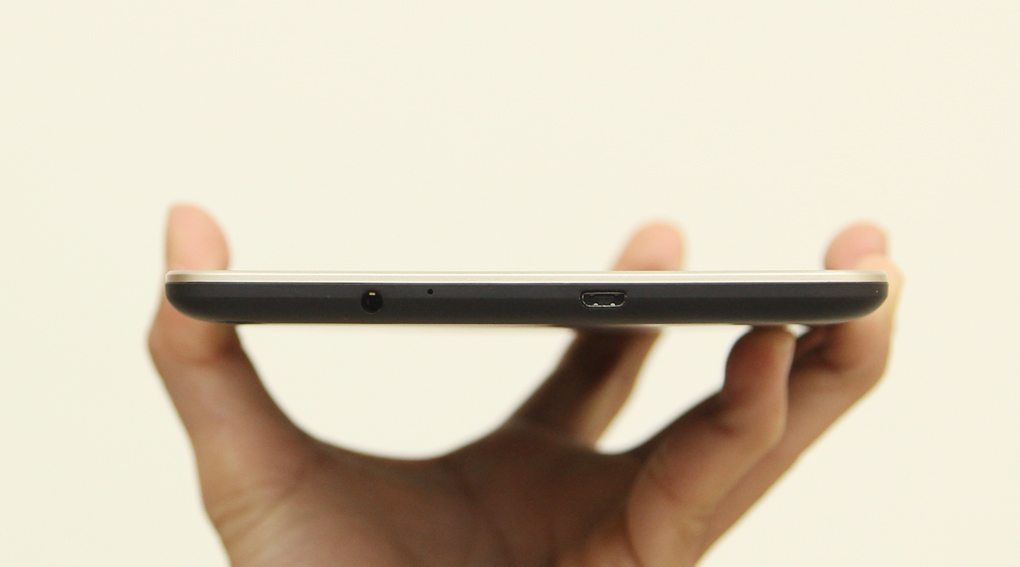 Máy tính bảng Asus Memo Pad 8(ME181CX)