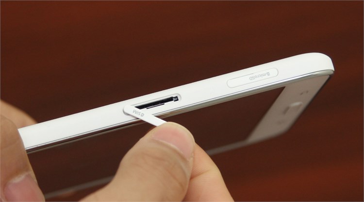 Máy tính bảng Samsung Galaxy Tab 4 7.0 (SM-T231) Màu Trắng