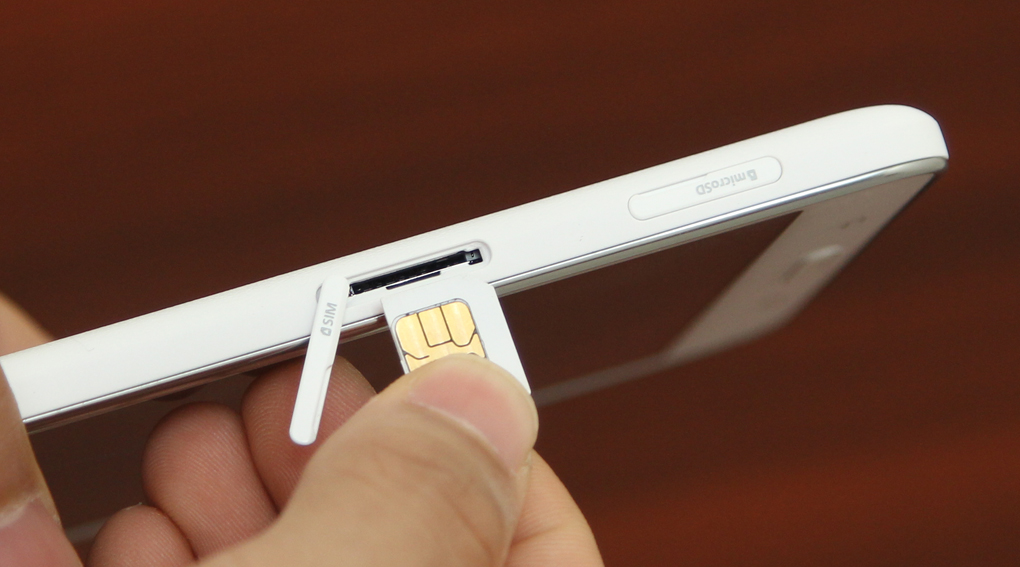 Máy tính bảng Samsung Galaxy Tab 4 7.0 (SM-T231) Màu Trắng