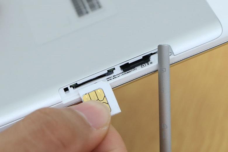 Hỗ trợ đàm thoại và kết nối 3G với khe cắm micro sim