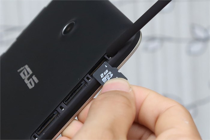 Máy tính bảng ASUS Fonepad 7 (FE375CXG)