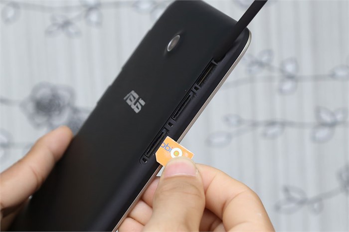 Máy tính bảng ASUS Fonepad 7 (FE375CXG)