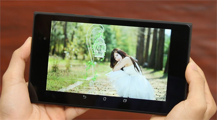 Máy tính bảng Asus MeMO Pad 7 (ME572CL)