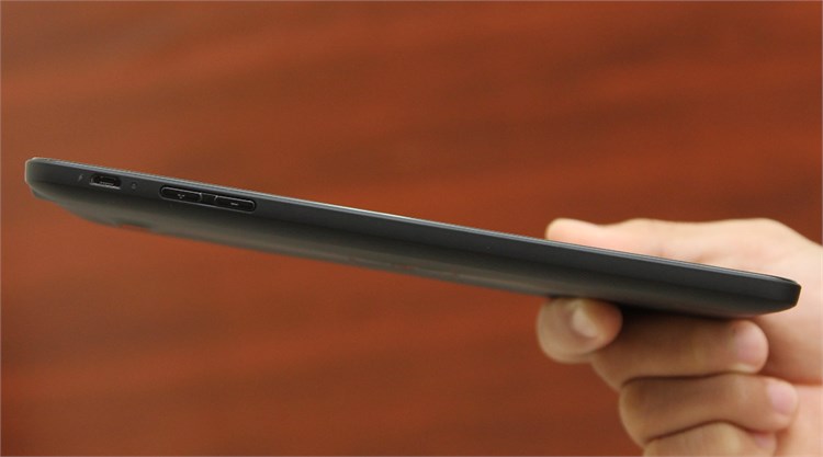 Máy tính bảng Dell Venue 7 3740 3G