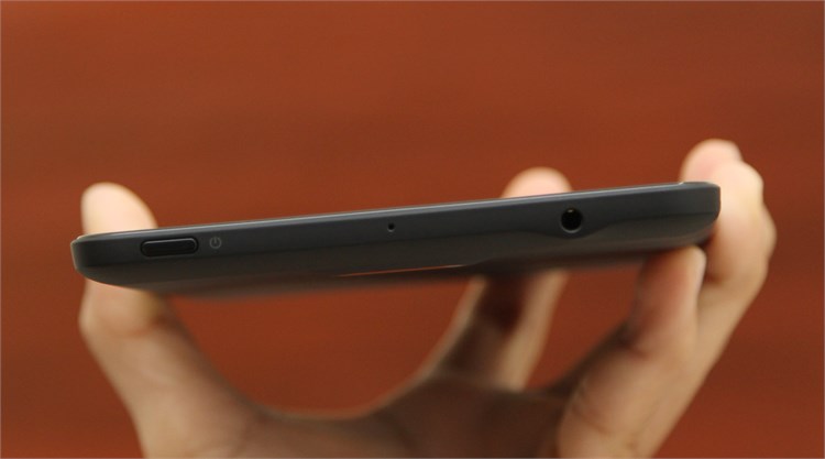 Máy tính bảng Dell Venue 7 3740 3G