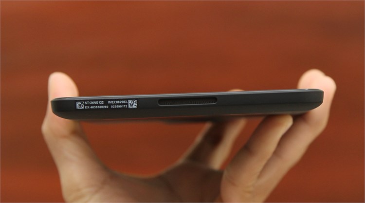 Máy tính bảng Dell Venue 7 3740 3G