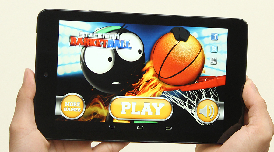 <p>Mạnh mẽ với chip l&otilde;i k&eacute;p của Intel chạy tốt c&aacute;c game Hot, hệ điều h&agrave;nh Android 4.4 gi&uacute;p m&aacute;y chạy mượt m&agrave; nhất.</p>