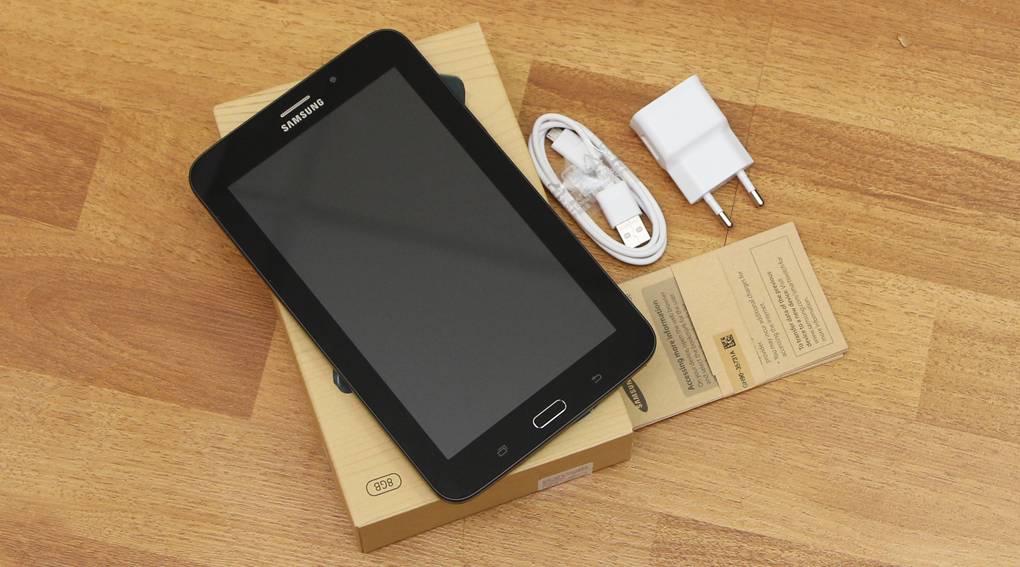 Bộ sản phẩm gồm: Adapter, Sách hướng dẫn, Cáp Micro USB, Hộp máy