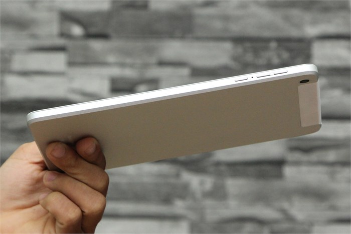 Máy tính bảng Mobell Tab 8 Màu Bạc