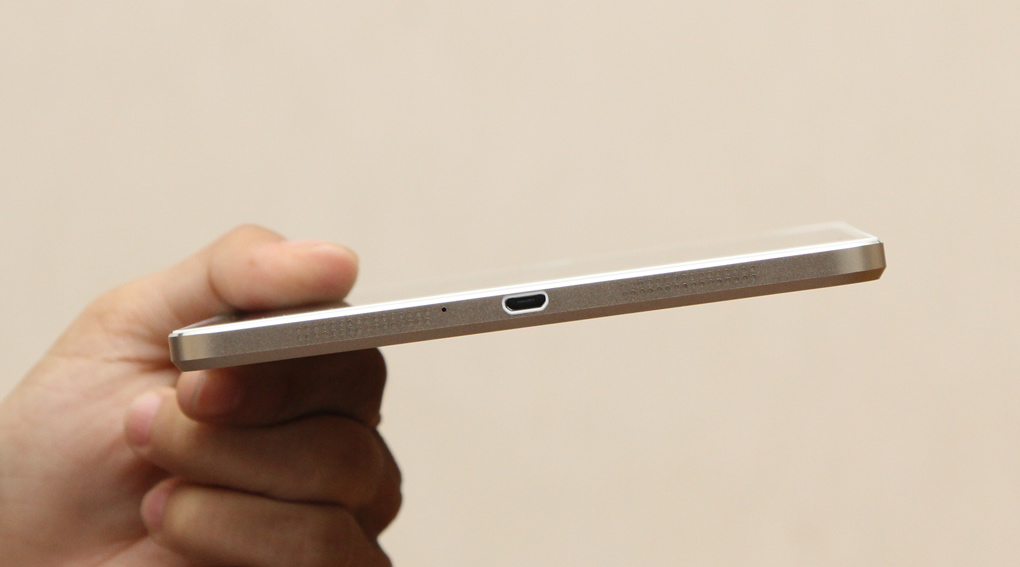 Máy tính bảng Mobell Tab 8 Màu Vàng