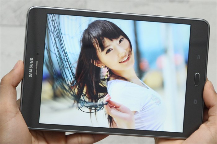 Máy tính bảng Samsung Galaxy Tab A 8.0 (SM-P355) Màu Xám