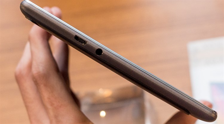 Máy tính bảng ASUS Zenpad 8 (Z380)