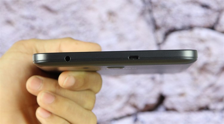 Máy tính bảng Samsung Galaxy Tab 3V Wifi Màu Đen