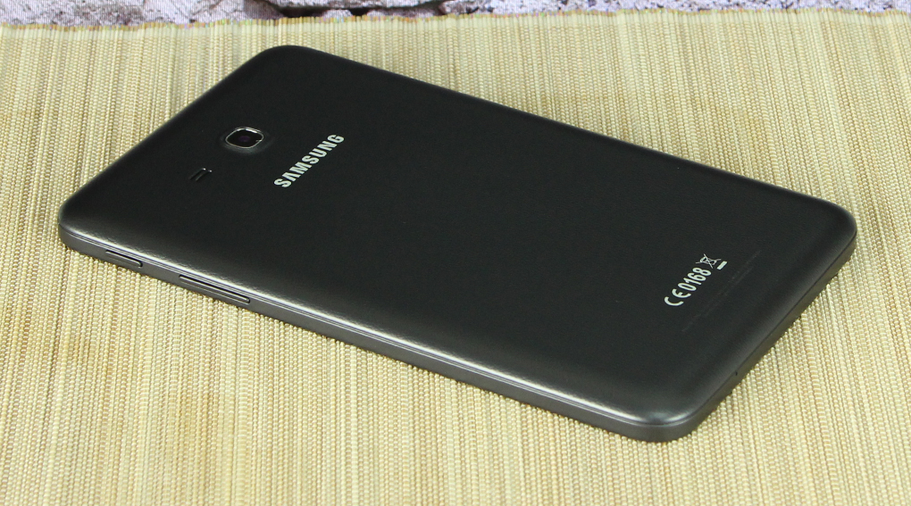 Máy tính bảng Samsung Galaxy Tab 3V Wifi Màu Đen