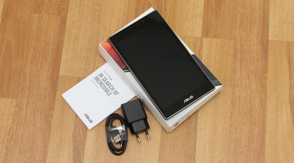 Bộ sản phẩm gồm: Adapter, Sách hướng dẫn, Cáp Micro USB, Hộp máy