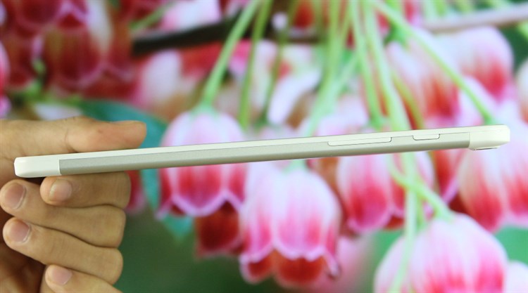 Máy tính bảng Mobell Tab 7i