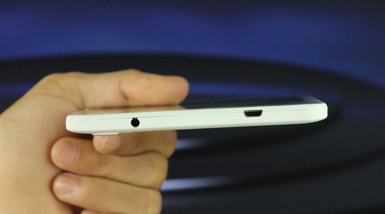 Máy tính bảng Mobell Tab 7i