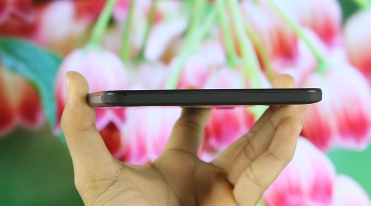 Máy tính bảng Mobell Tab 7i