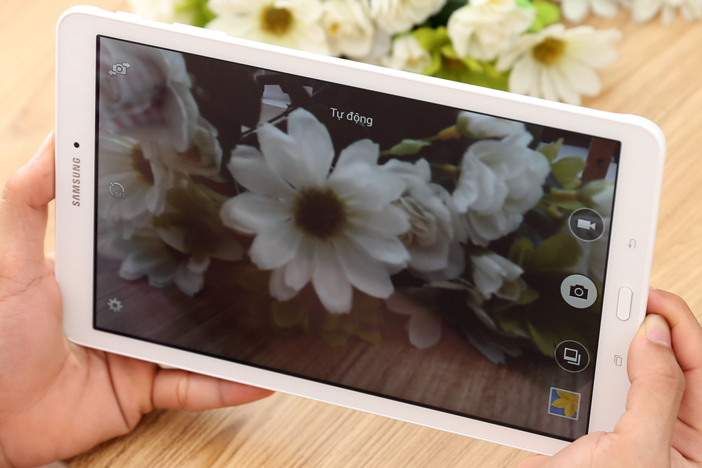 Máy tính bảng Samsung Galaxy Tab E 9.6 (SM-T561) Màu Trắng