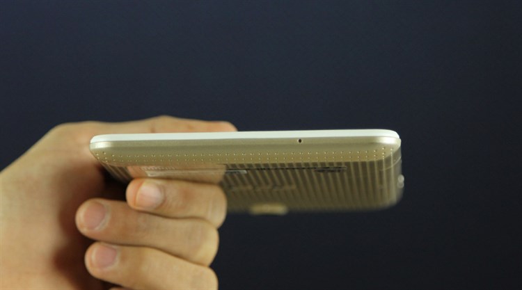 Máy tính bảng Acer Iconia B1-723 Màu Vàng