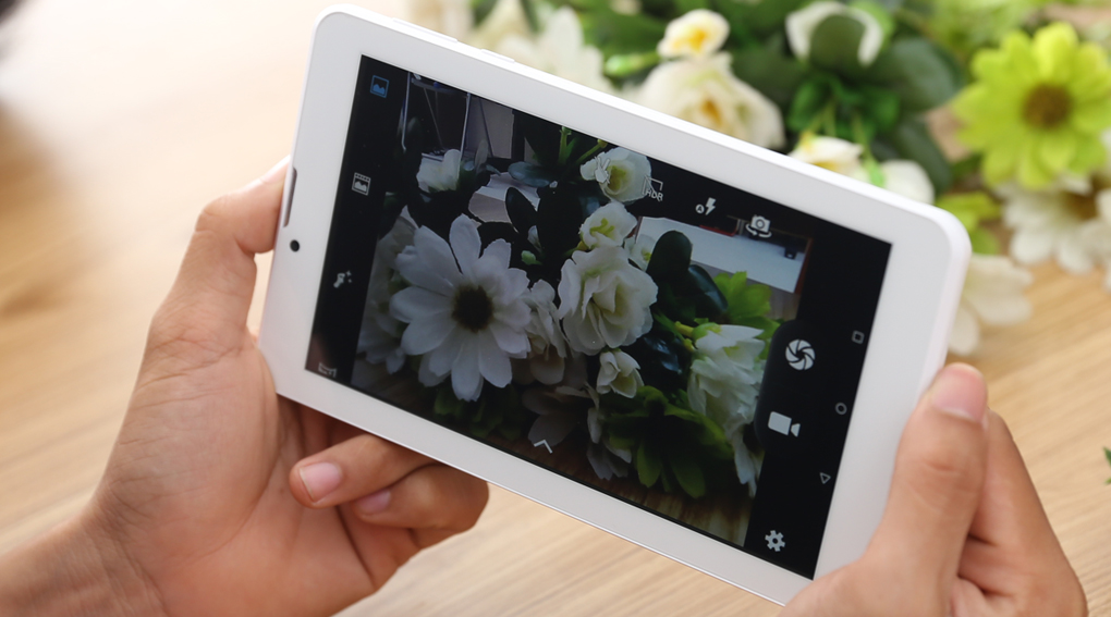 Máy tính bảng Mobell Tab 7s Màu Trắng - vàng đồng