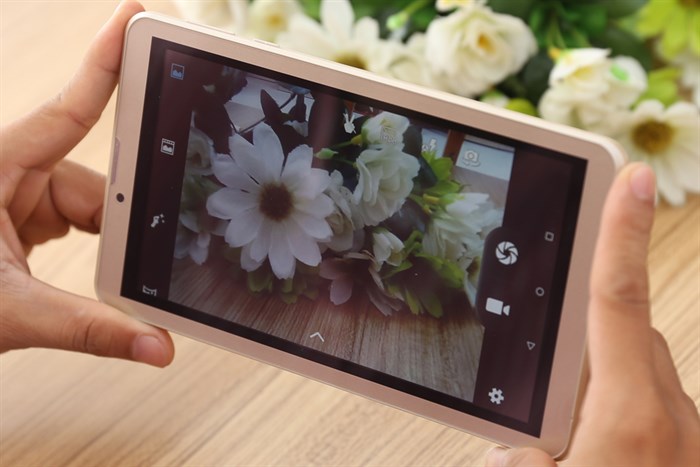 Máy tính bảng Mobell Tab 7s Màu Vàng đồng