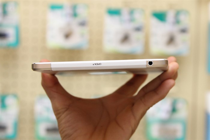 Máy tính bảng Wing S880 Màu Vàng