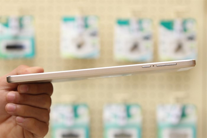 Máy tính bảng Wing S880 Màu Vàng