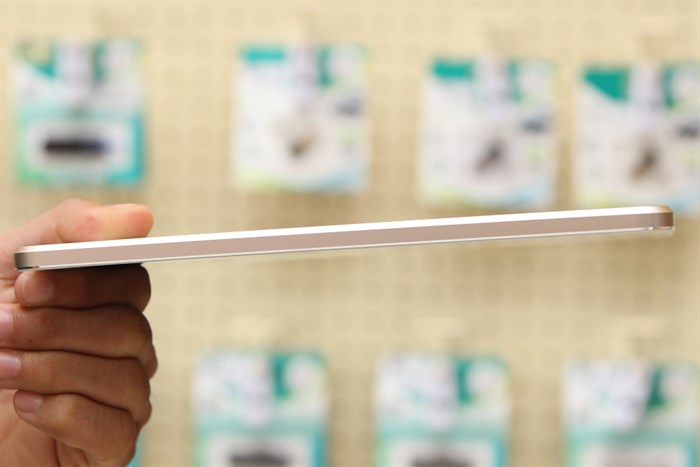 Máy tính bảng Wing S880 Màu Vàng