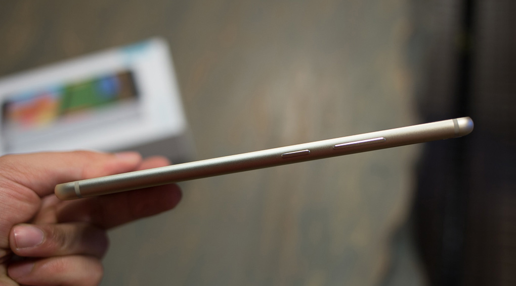 Máy tính bảng Lenovo Phab Plus Màu Vàng đồng