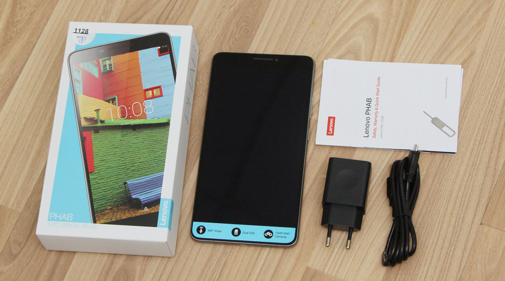 Bộ sản phẩm gồm: Adapter, Sách hướng dẫn, Hộp máy