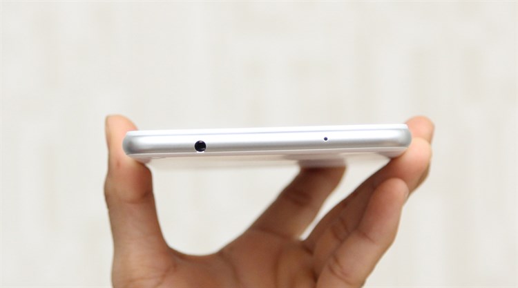 Máy tính bảng Lenovo Phab Màu Trắng