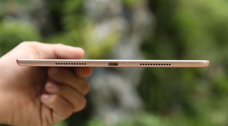 Máy tính bảng iPad Pro 9.7 inch Wifi 32GB Màu Vàng Hồng