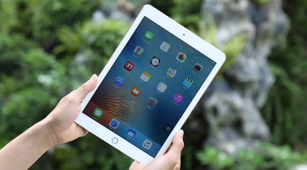 Máy tính bảng iPad Pro 9.7 inch Wifi 32GB Màu Vàng Hồng