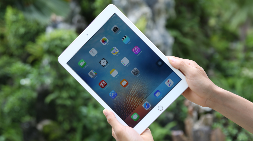 Máy tính bảng iPad Pro 9.7 inch Wifi 32GB Màu Vàng Hồng