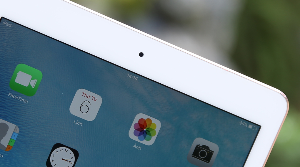 Máy tính bảng iPad Pro 9.7 inch Wifi 32GB Màu Vàng Hồng