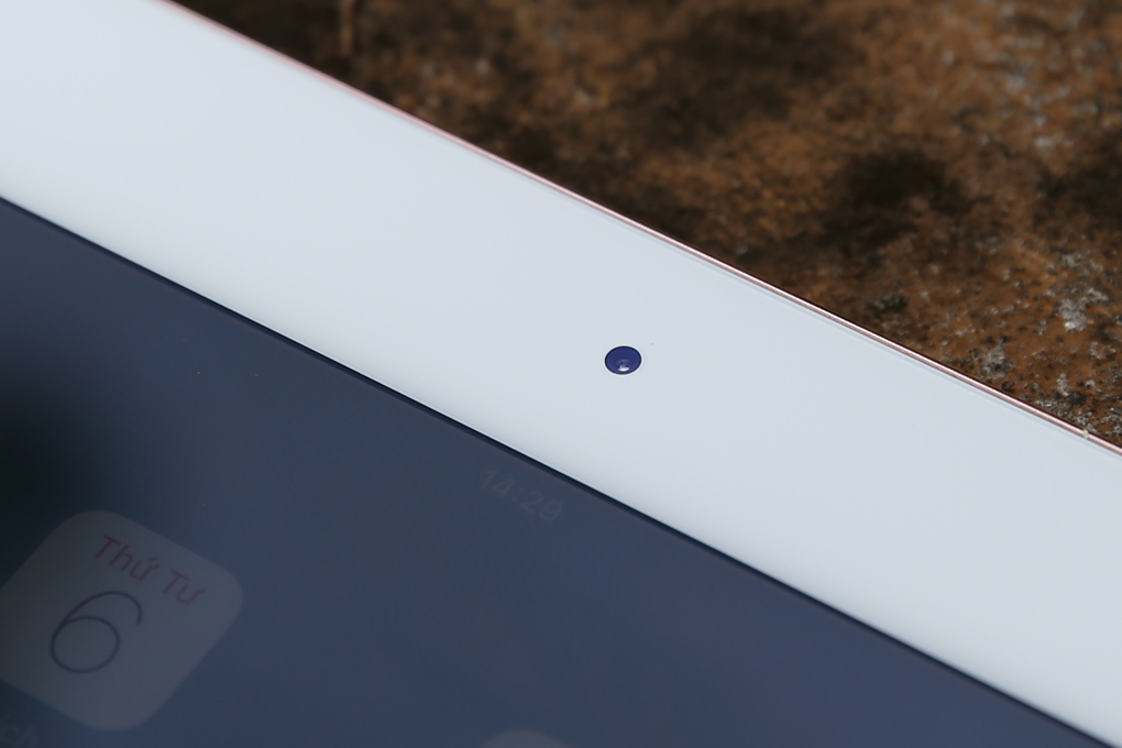 Máy tính bảng iPad Pro 9.7 inch Wifi 32GB Màu Vàng Hồng