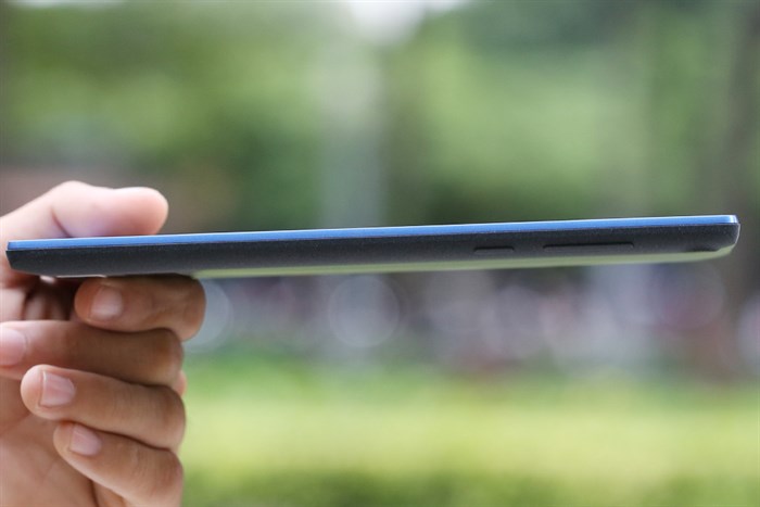 Máy tính bảng Lenovo Tab 3 7" Màu Đen - xanh dương