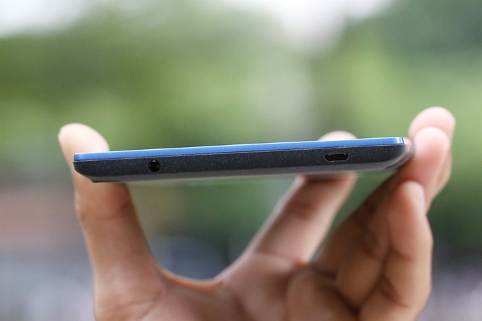 Máy tính bảng Lenovo Tab 3 7" Màu Đen - xanh dương