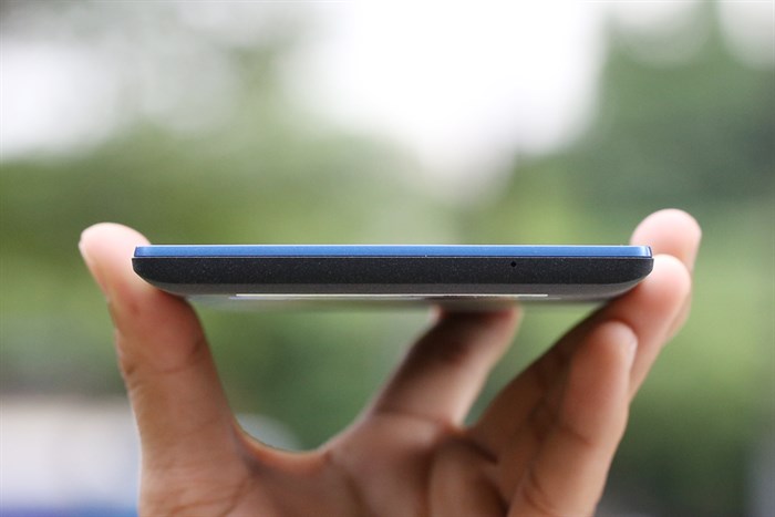 Máy tính bảng Lenovo Tab 3 7" Màu Đen - xanh dương