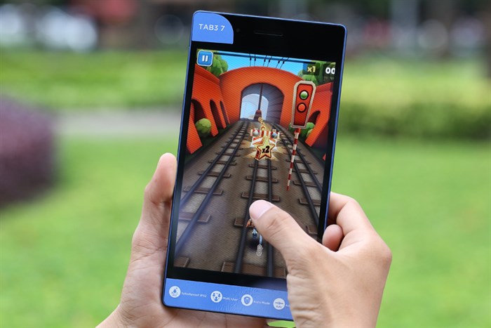 Máy tính bảng Lenovo Tab 3 7" Màu Đen - xanh dương