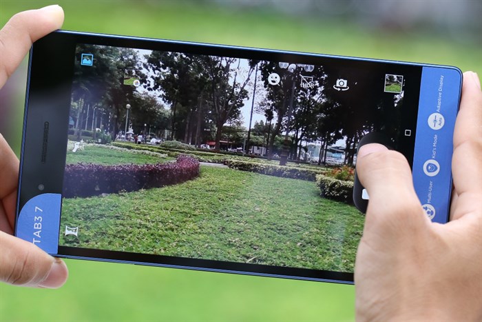 Máy tính bảng Lenovo Tab 3 7" Màu Đen - xanh dương