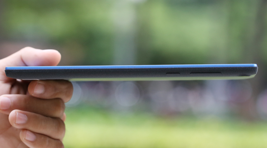 Máy tính bảng Lenovo Tab 3 7" Màu Đen - xanh dương