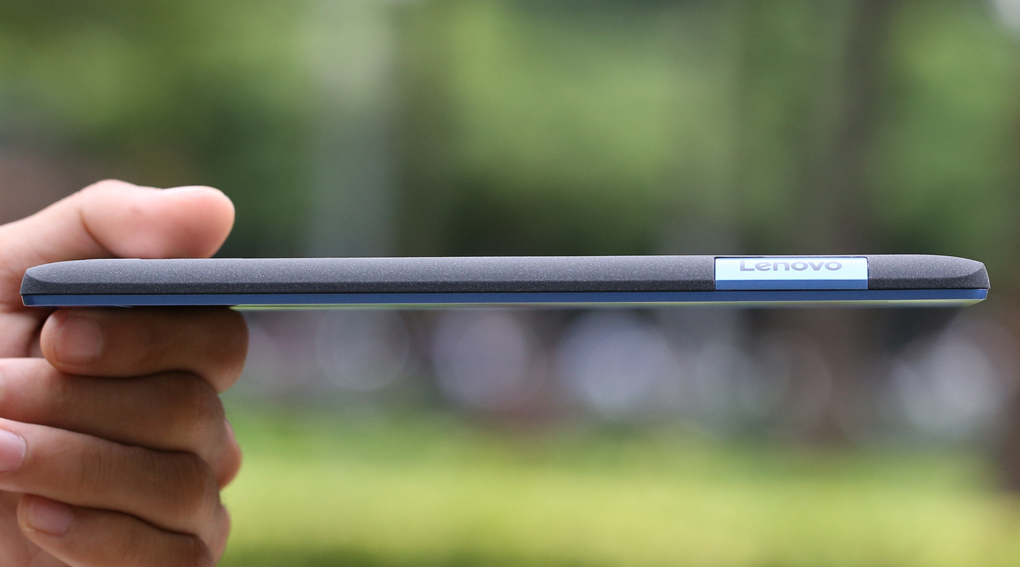 Máy tính bảng Lenovo Tab 3 7" Màu Đen - xanh dương