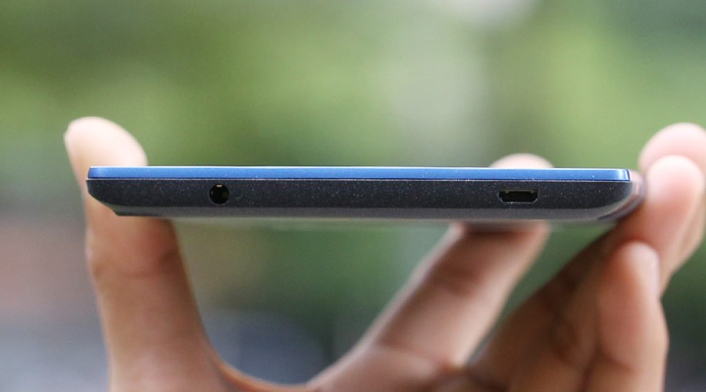 Máy tính bảng Lenovo Tab 3 7" Màu Đen - xanh dương