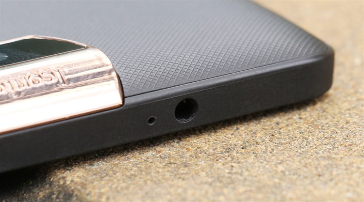 Máy tính bảng Acer Iconia Talk S A1-734