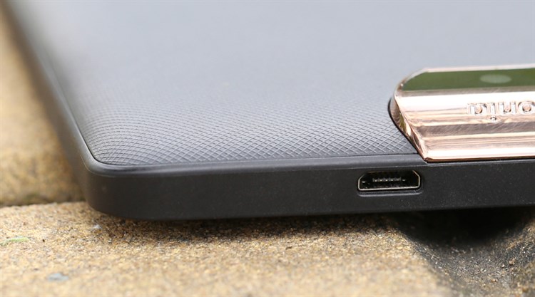 Máy tính bảng Acer Iconia Talk S A1-734